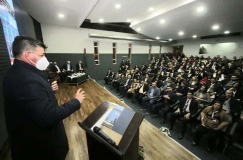 Auditorio del Primer Congreso de Lenguaje Claro en la Administración de Justicia de Paraguay con autoridades y participantes